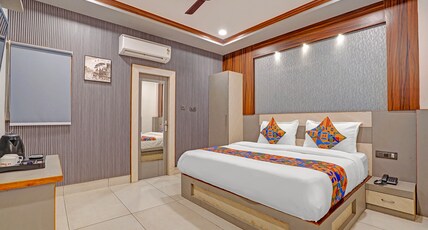 FabHotel KR Inn Room Type - Premium Room