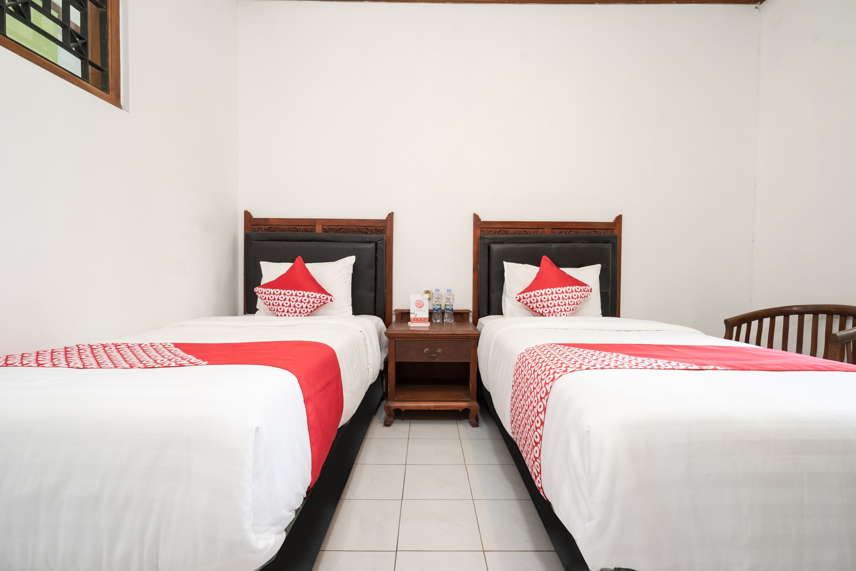 Hotel O Omah Duwet - Tap to explore photos