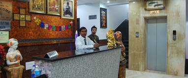 Hotel Jinendra Palace