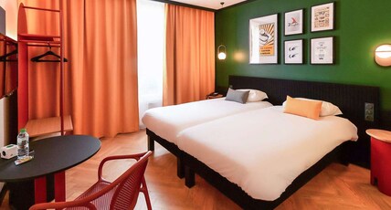 ibis Styles Dijon Central Room Type - Design Room with 2 single size beds