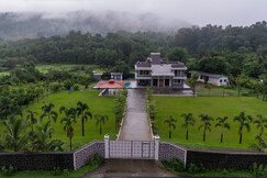 Stayscape Shreeji Farms 5BHK in Karjat Big 40ft Pool Lawn