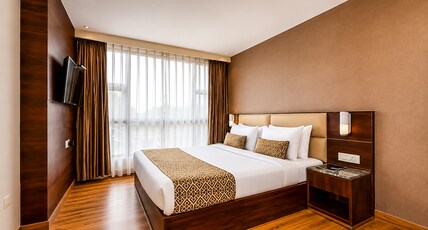 SUMITEL VISTA 800 METER FROM MALL ROAD Room Type - Executive Room