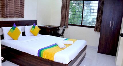 Hotel Bestow Inn Koregaon Park Room Type - Standard Double Room