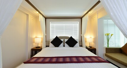 SIAM CHAMPS-ELYSEESI UNIQUE HOTEL, BANGKOK Room Type - Junior Suite King