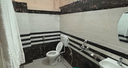 Maruti Guest House Room Type - Bedroom 5