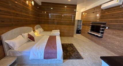 Hotel Rawat Palace Room Type - Tripple Superior AC Room