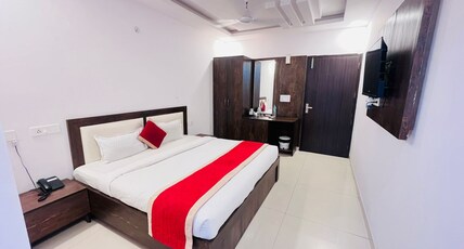 Sanskaram Stays Room Type - Deluxe Room