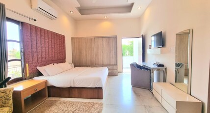 GIOVANNI SUITES | Rooms & Wi-Fi Room Type - GULMOHAR I