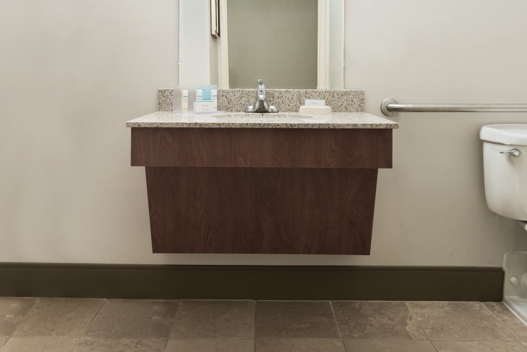 Hampton Inn Danbury - Tap to explore photos