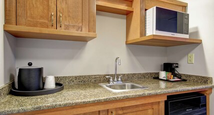 Hampton Inn & Suites by Hilton - Guelph Room Type - DOUBLE SUITE-SPECIAL-NSMKG
