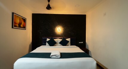 Eyden Residency Room Type - Deluxe Room