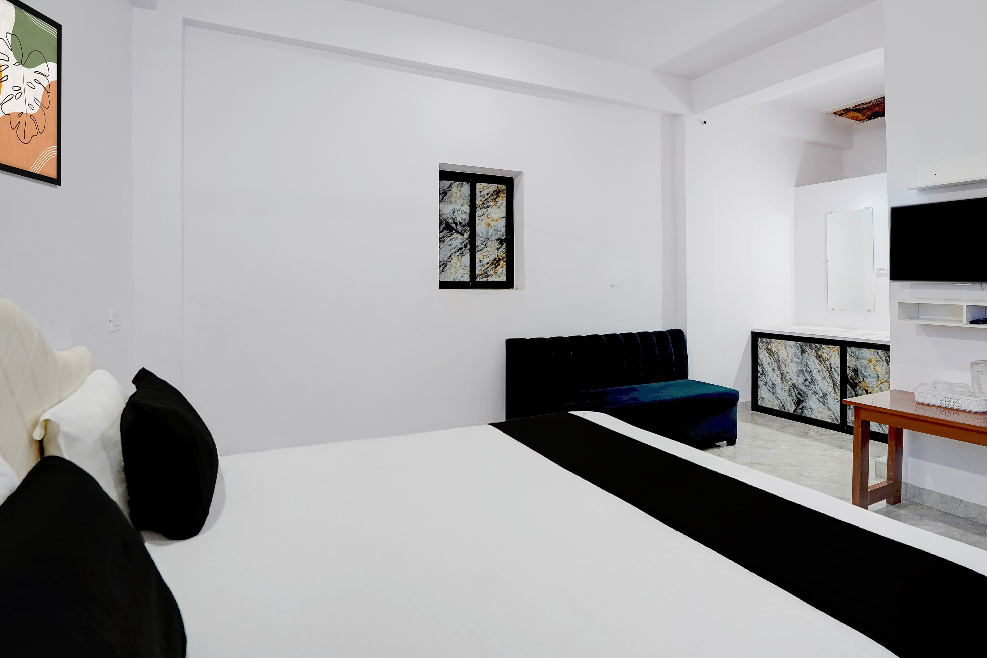 SPOT ON Hotel Aarav Palace - Tap to explore photos