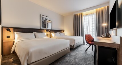 Radisson Hotel Manchester City Centre, A Verified Net Zero Hotel Room Type - Family Room