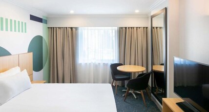 ibis Styles Sydney Central Room Type - Superior Accessible Queen Room