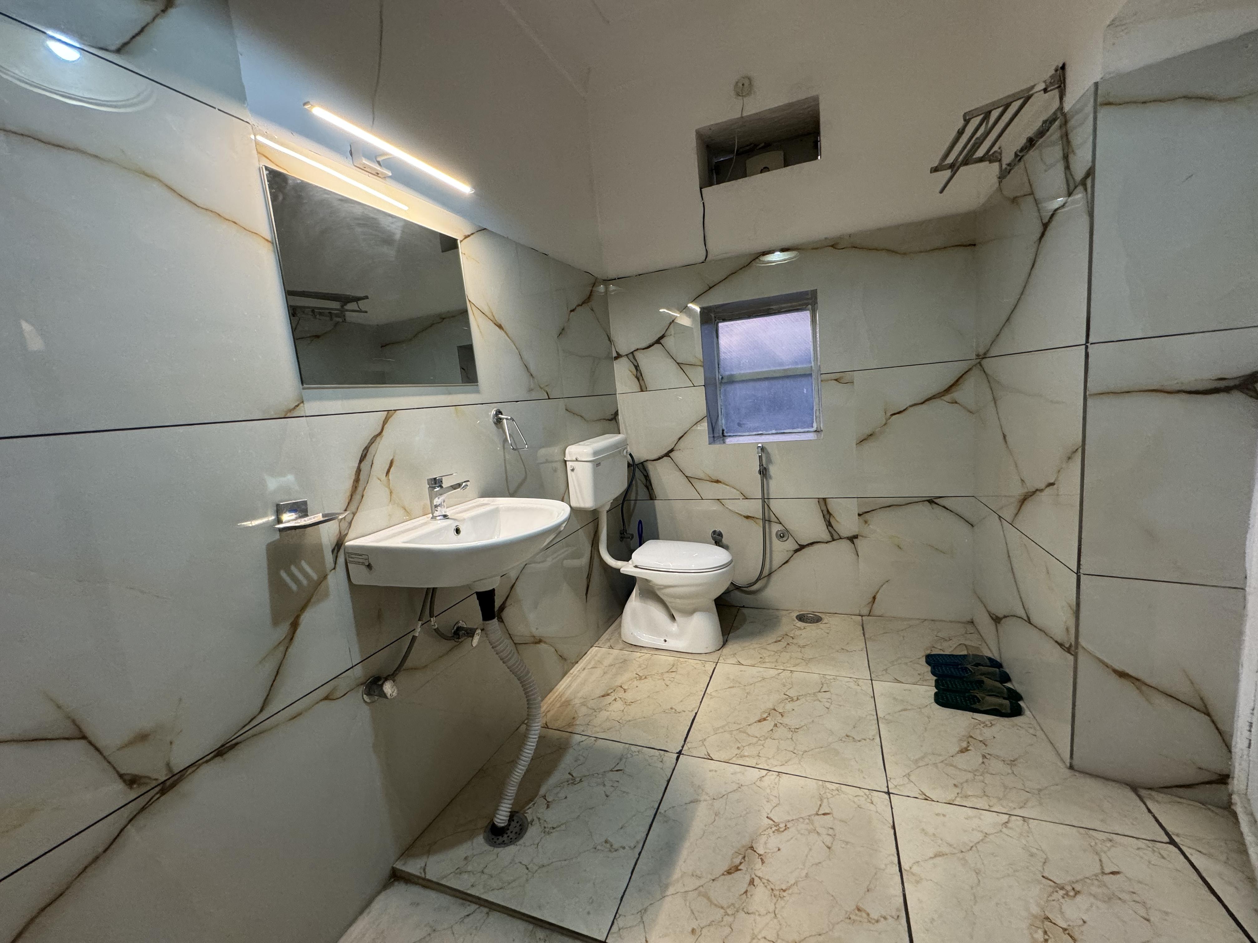 Natraj Paying Guest House - Tap to explore photos