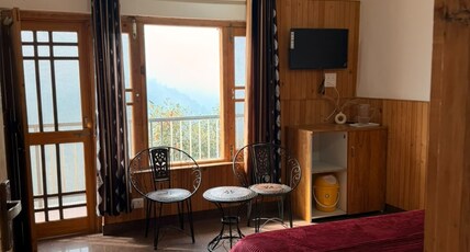 Wild Sapiens Station Dalhousie Room Type - Deluxe Pine View Room with Balcony Wild Sapiens Station Dalhousie Room Type - Deluxe Pine View Room with Balcony