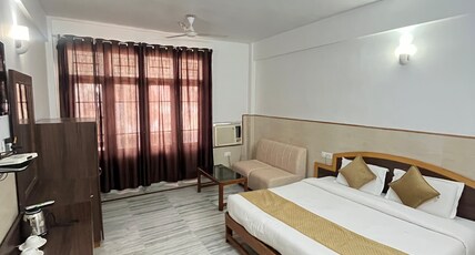 Hotel New Ashok Room Type - Standard Room Hotel New Ashok Room Type - Standard Room