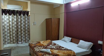 HOTEL YUVRAAJ PALACE Room Type - Deluxe AC Room