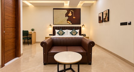 Saltstayz Premier Noida Sector 135 Expressway Room Type - Standard Room