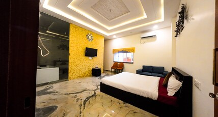Hotel Shiv Palace Room Type - 1 Bedroom Suite with Jacuzzi