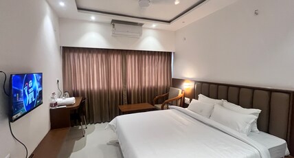 MRP RESIDENCY Room Type - Deluxe Room with Mountain View