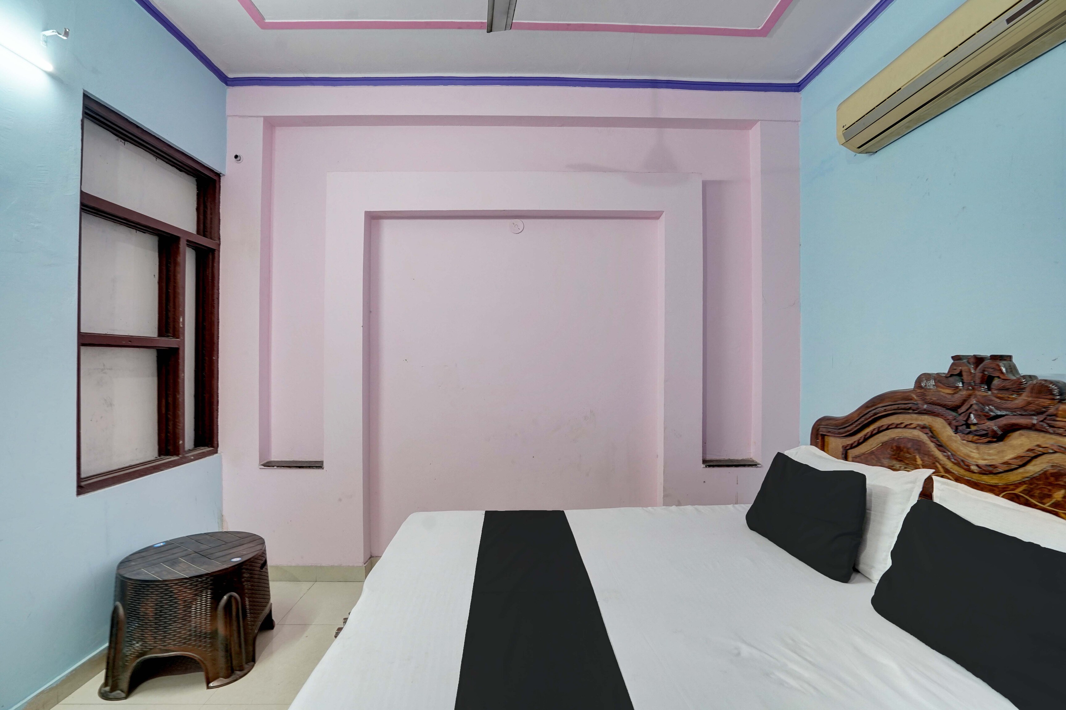 Hotel O RED ROSE HOTEL - Tap to explore photos