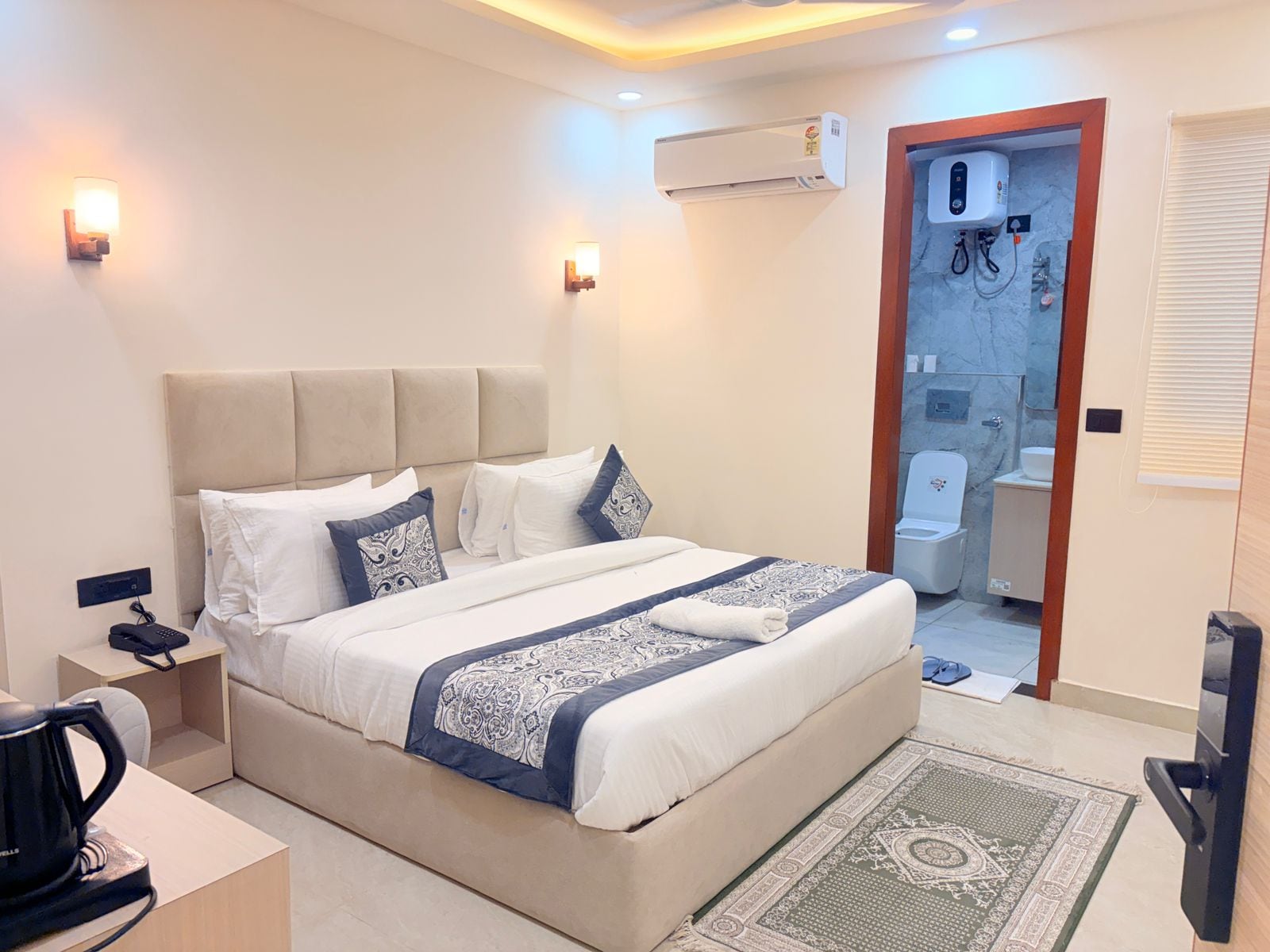 Hotel Kairo Premium Delhi Airport - Tap to explore photos