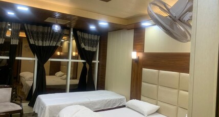 APPLE TREE HOTEL & RESTAURANT Room Type - Deluxe room