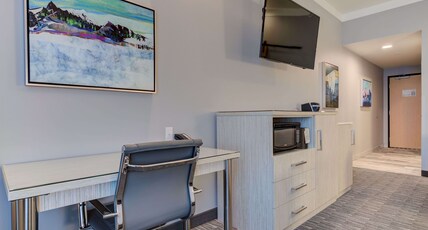 Best Western Premier Peppertree Inn at Bend Room Type - Accessible - 1 King, Mobility Accessible, Roll In Shower, Sitting Chair, Microwave And Refrigerator, Best Western Premier Peppertree Inn at Bend Room Type - Accessible - 1 King, Mobility Accessible, Roll In Shower, Sitting Chair, Microwave And Refrigerator,
