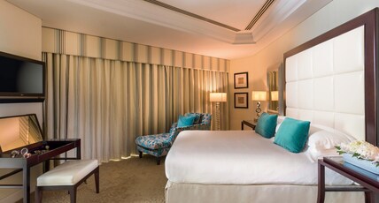  Movenpick Grand Al Bustan Room Type - Executive Room
