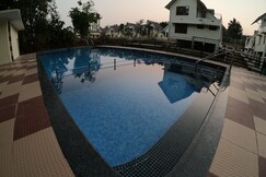 Skydale 2BH Pool Villa, Athirapilly