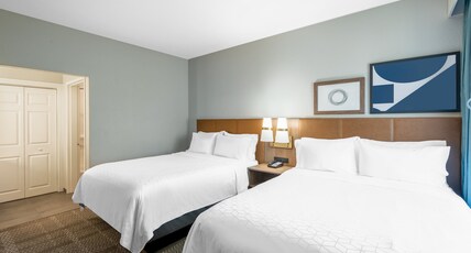 Staybridge Suites PHOENIX - GLENDALE SPORTS DIST Room Type - 1 King 2 Queen 2 Bedroom Communications Accessible Tub Staybridge Suites PHOENIX - GLENDALE SPORTS DIST Room Type - 1 King 2 Queen 2 Bedroom Communications Accessible Tub