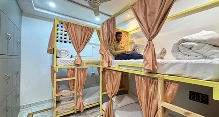 3 Raahi Hostel |Rooms & Dorms| Room Type - 6 Bed Mixed Non AC Dormitory