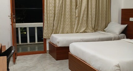 La Couronne Room Type - Deluxe Sea View Room