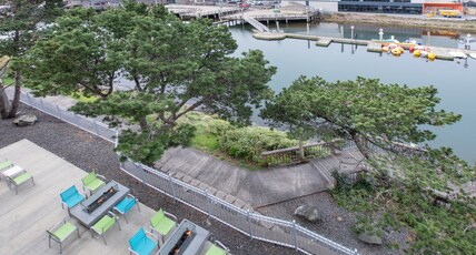 Holiday Inn Express Hotel & Suites Seaside Convention Center Room Type - 2 King Beds Standard River View Holiday Inn Express Hotel & Suites Seaside Convention Center Room Type - 2 King Beds Standard River View