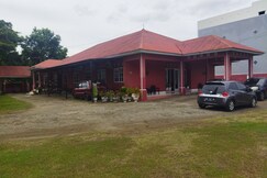 Hotel O Wisma Phinisi Syariah Near Mall of Pinrang Sejahtera