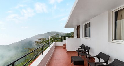 Sterling Yercaud Room Type - Valley View Premier Room with Sit Out