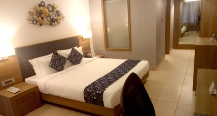 Hotel Savithri Room Type - Suite AC