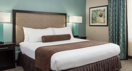 Crowne Plaza ANCHORAGE-MIDTOWN Room Type - Standard Room