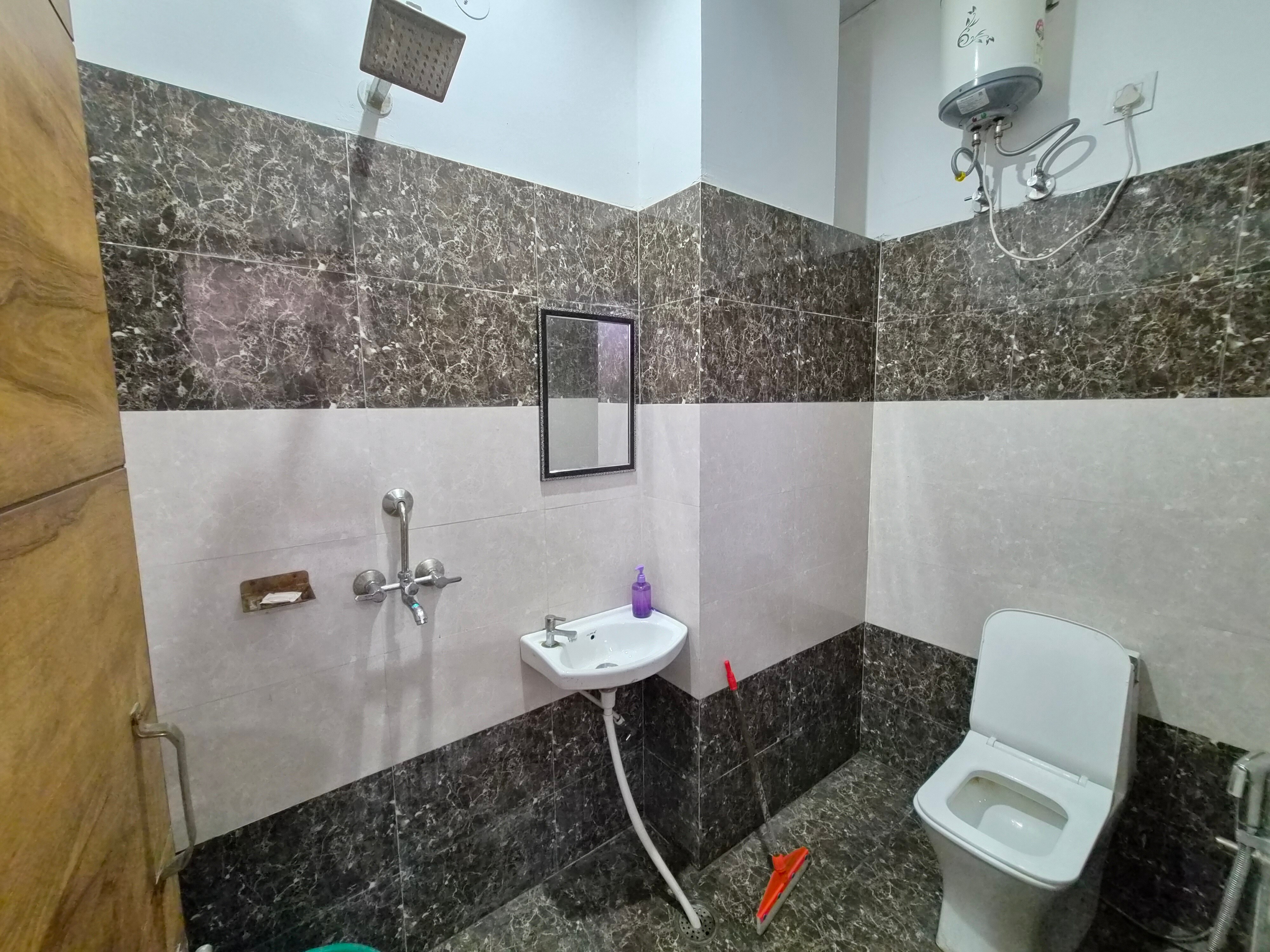 Delight 204 Stay budget rooms airport Budget - Tap to explore photos