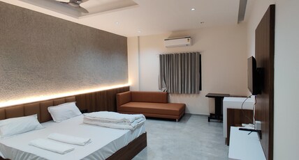 Hotel the grand Khodiyar Room Type - Suite Room