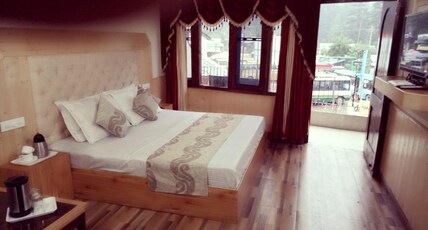 HOTEL HIGHWAY INN Room Type - Deluxe Room