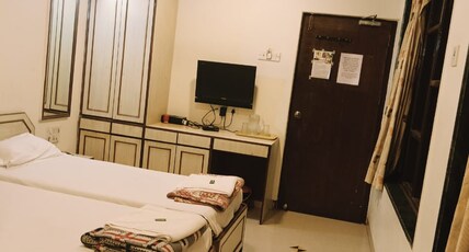 Kubers Residency Room Type - AC Twin Room