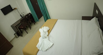 Padmatheertham Inn Room Type - STANDARD NON AC DOUBLE