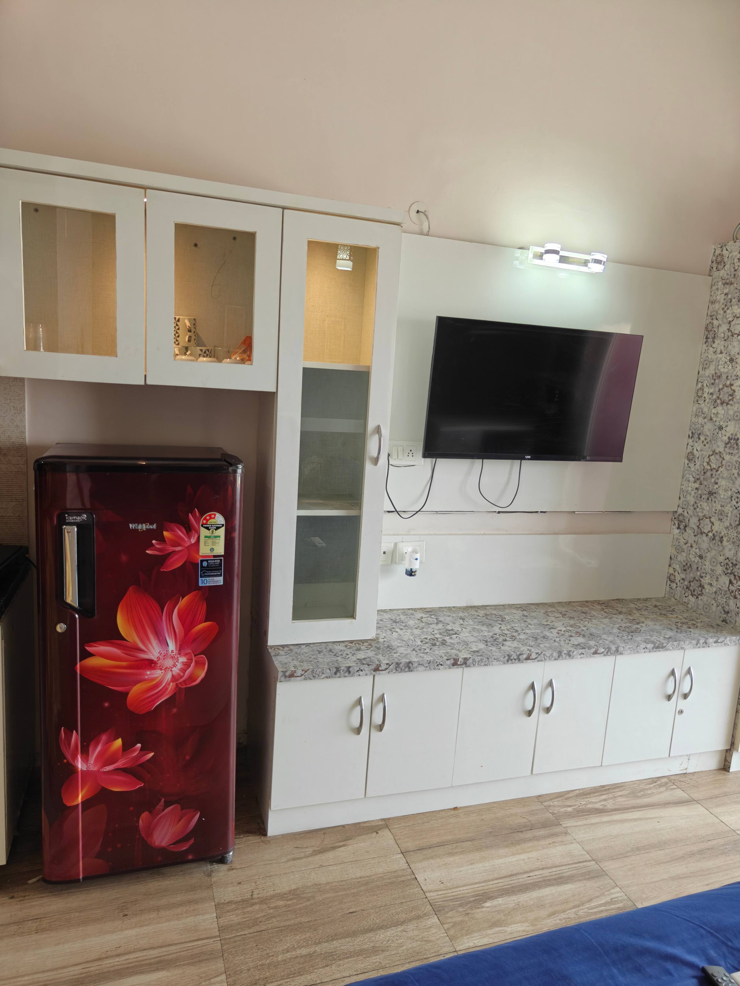 Oriva Espace II Greater Noida - Tap to explore photos