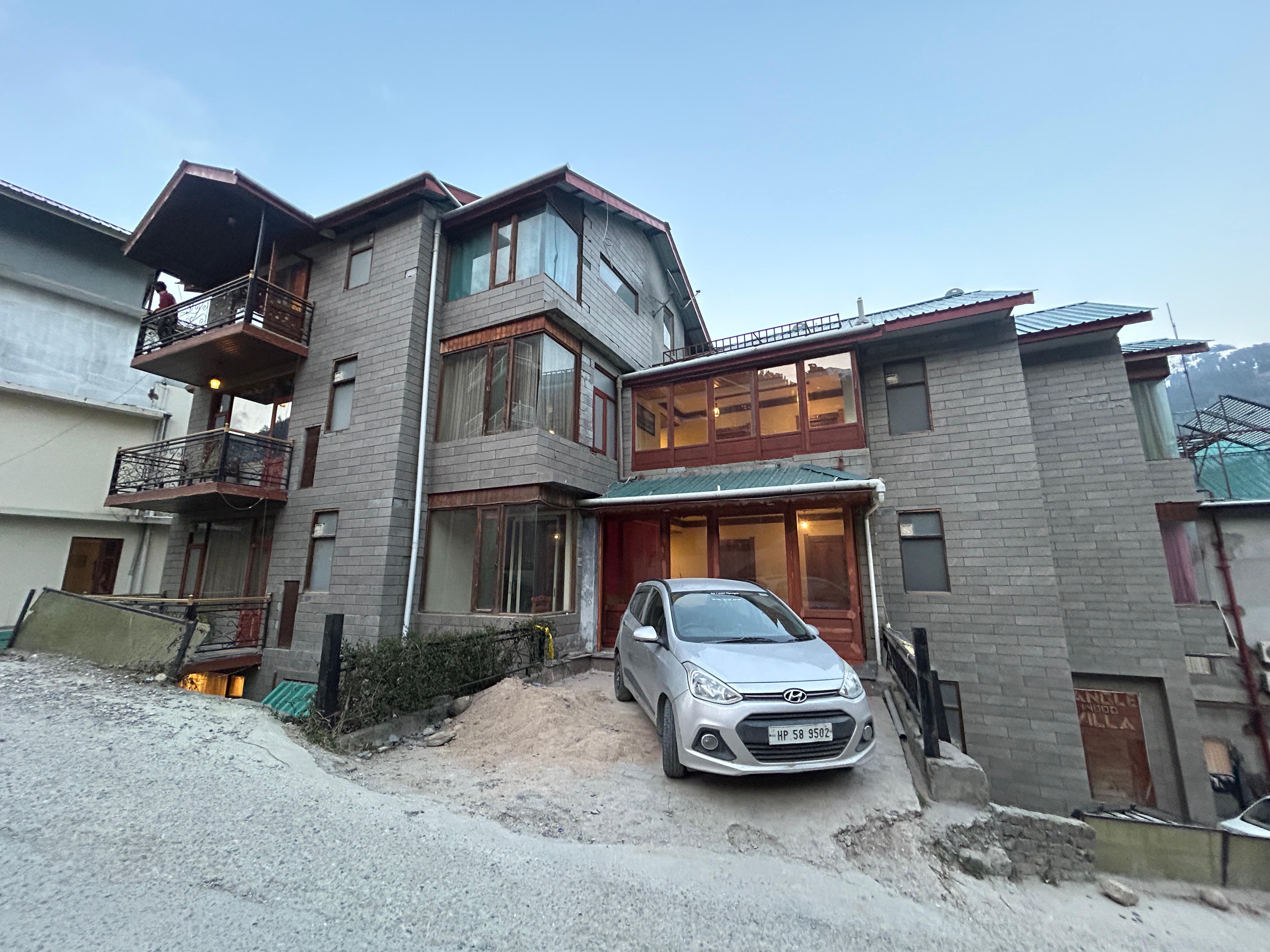 Hotel TangleWood Villa - Tap to explore photos