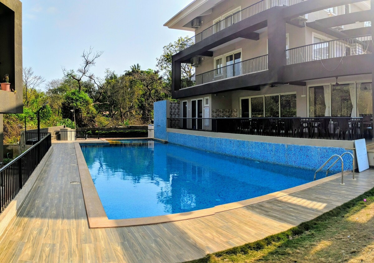 2BHK Spacious Apartment with Pool Anjuna Vagator - Tap to explore photos