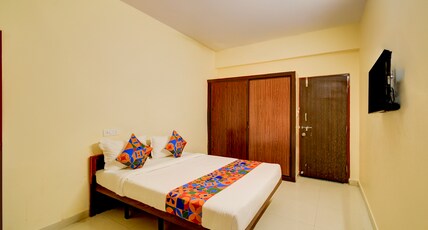 FabHotel Victoria Grand - Kothapet Fruit Market, Kothapet Room Type - Deluxe Room