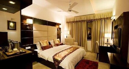 Eddison Hotel Room Type - Deluxe King Room