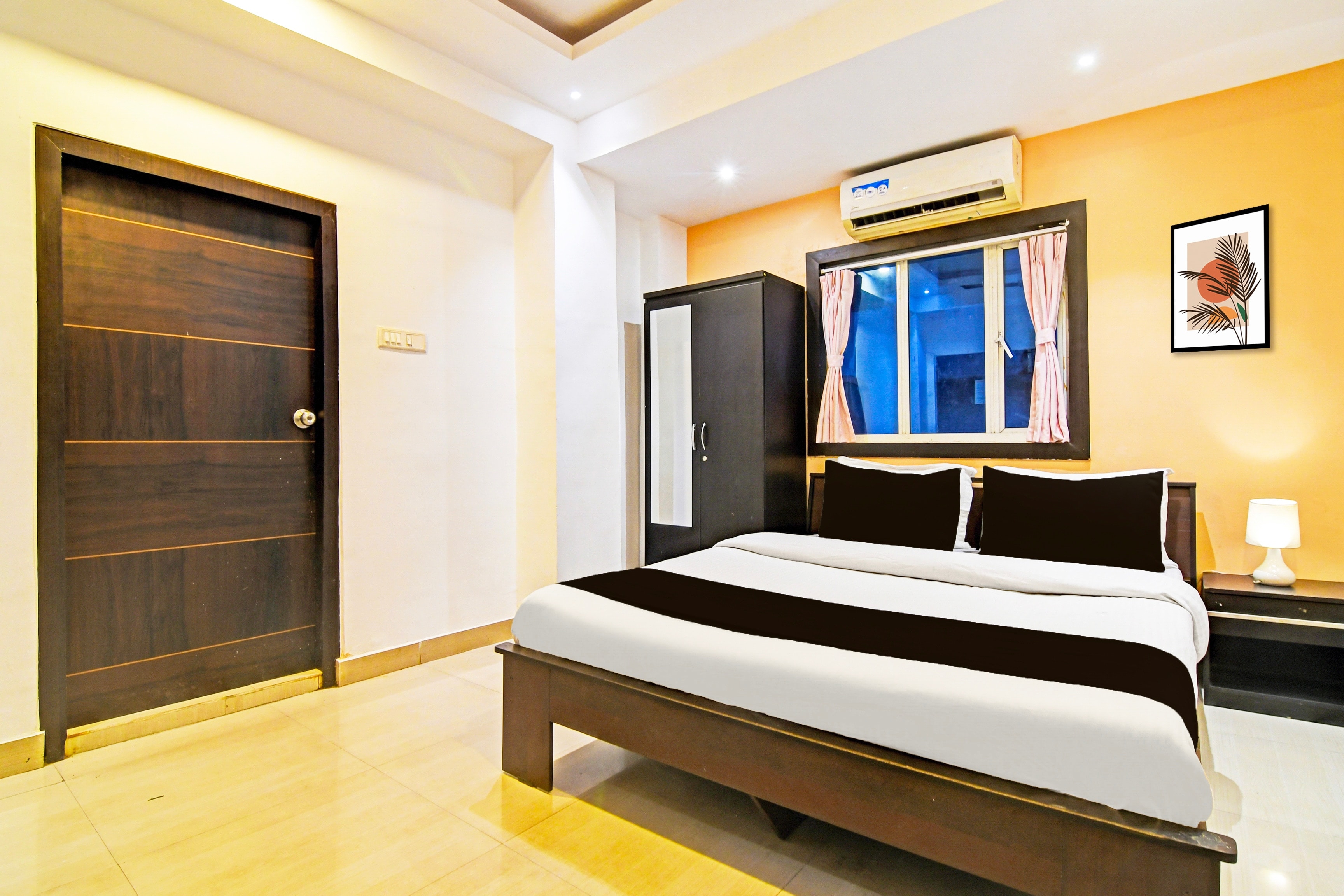 Super Hotel O Baguiati Formerly GR Hospitality - Tap to explore photos